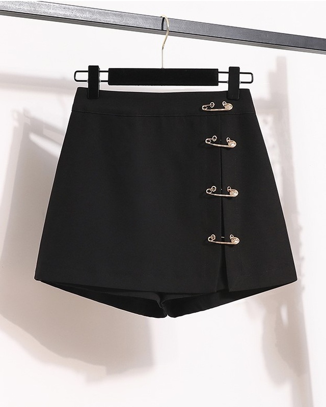Black Mini Skort With Pins Chaeyoung Twice